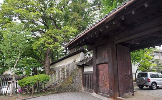 上田高校正門