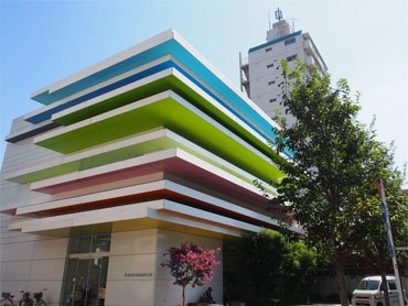 鮮やか羅建物